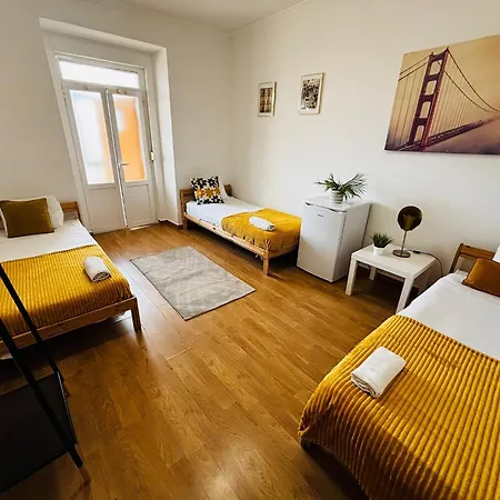 High Standard In Marques Do Pombal Hostel Lisbon